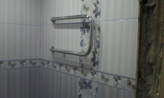 Ванные комнаты: Ванна в сиреневом цвете